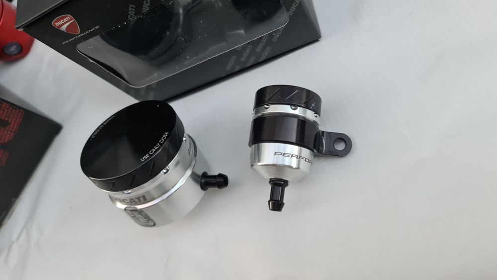 Bidonas Ducati Performance  rezervor frana si ambreiaj Monster 848