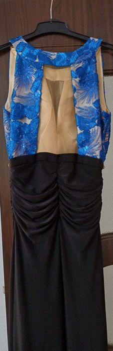 Vând rochie purtată o singură dată