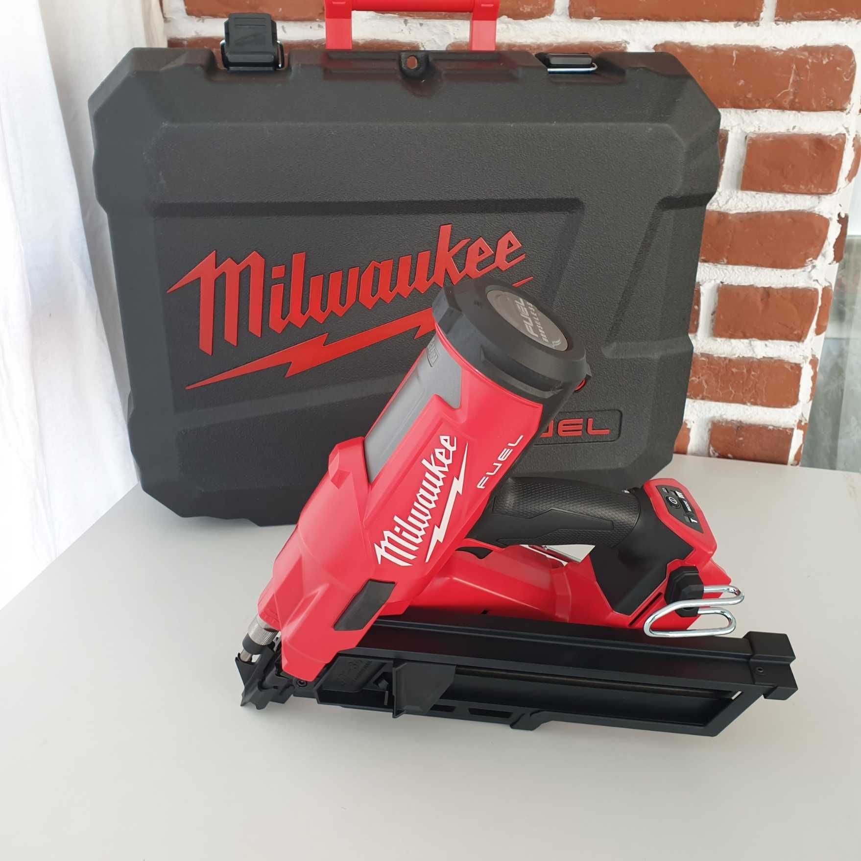 Milwaukee M18 FFN-0C Акумулаторен пистолет за пирони 50мм-90мм дълги