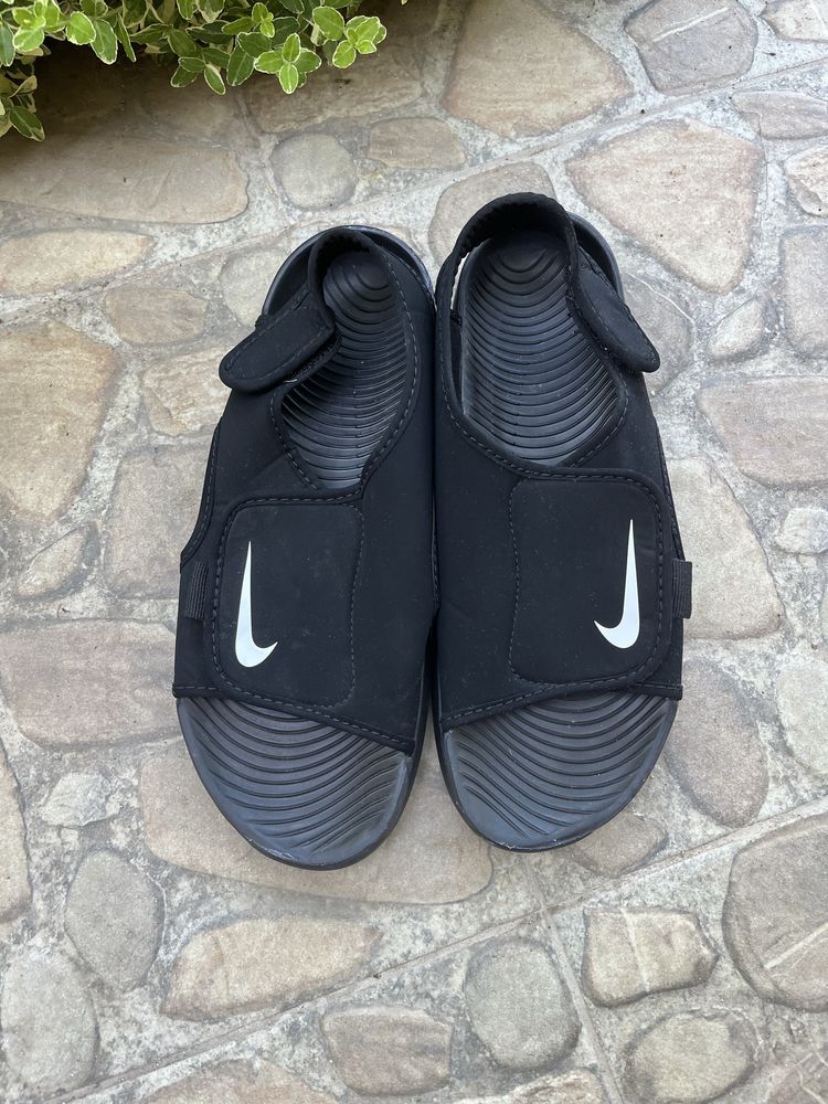 Юношески сандали Nike