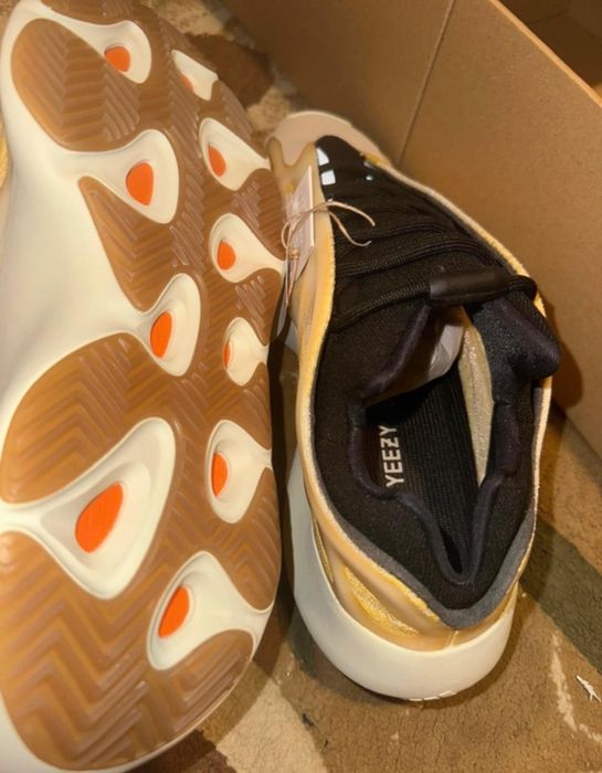 Adidas yeezy boost 700 V3 originali