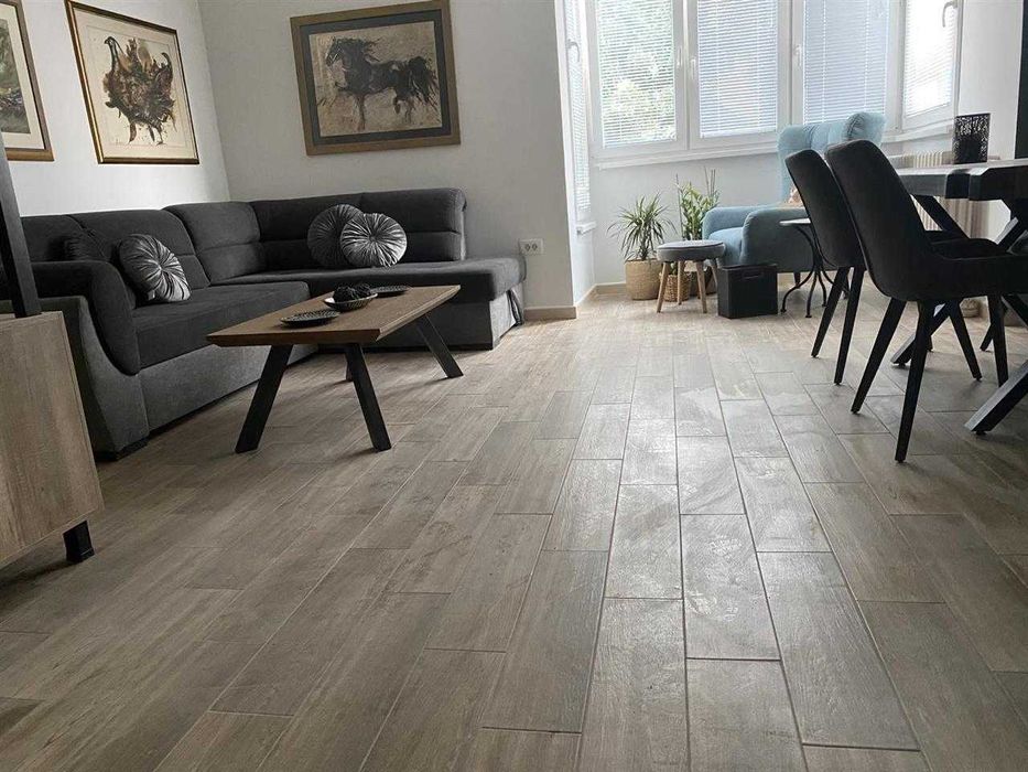 Дава се под наем Двустаен апартамент в Бургас, Зорница - 60 кв.м за 198.9 € - Снимка #1