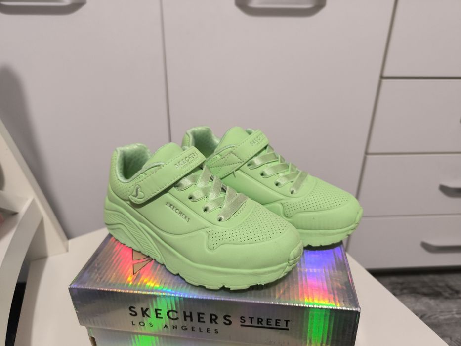Skechers Uno Lite 32