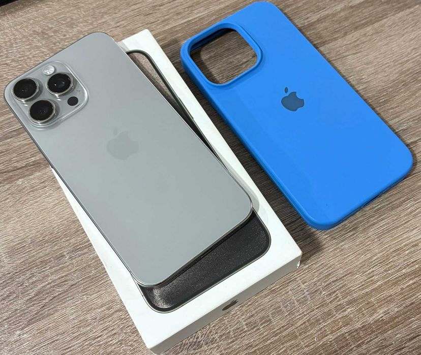 Iphone 15 pro max 256 gb  с гаранция