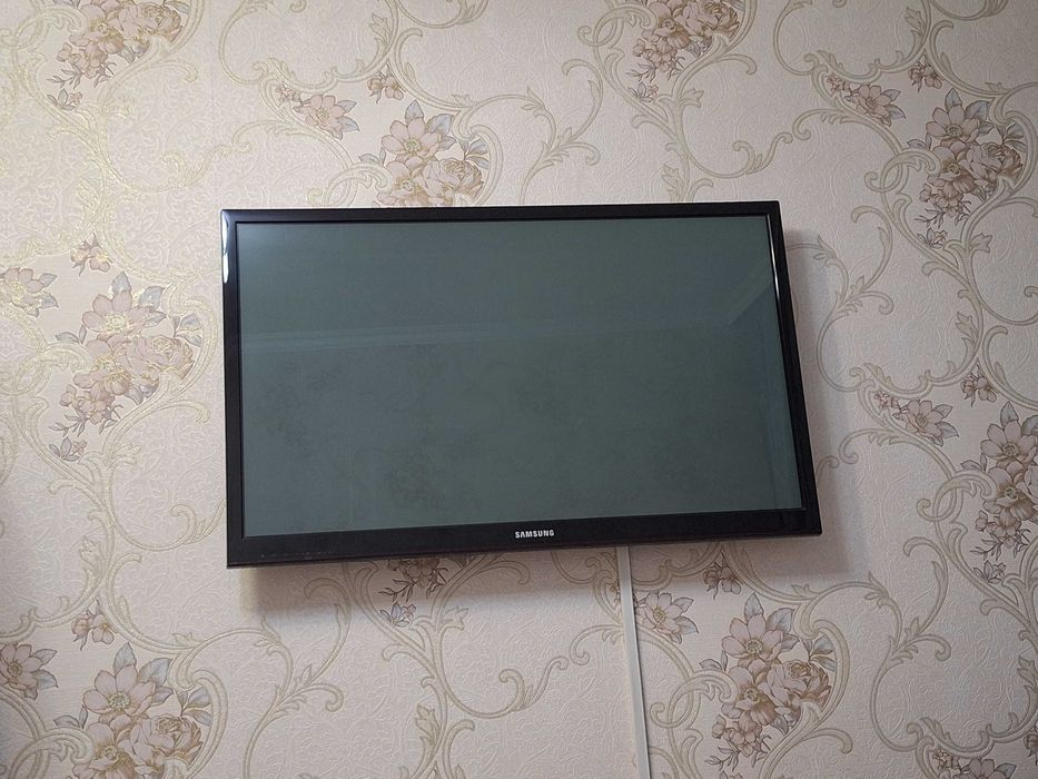 Телевизор самсунг в отличгом состоянии