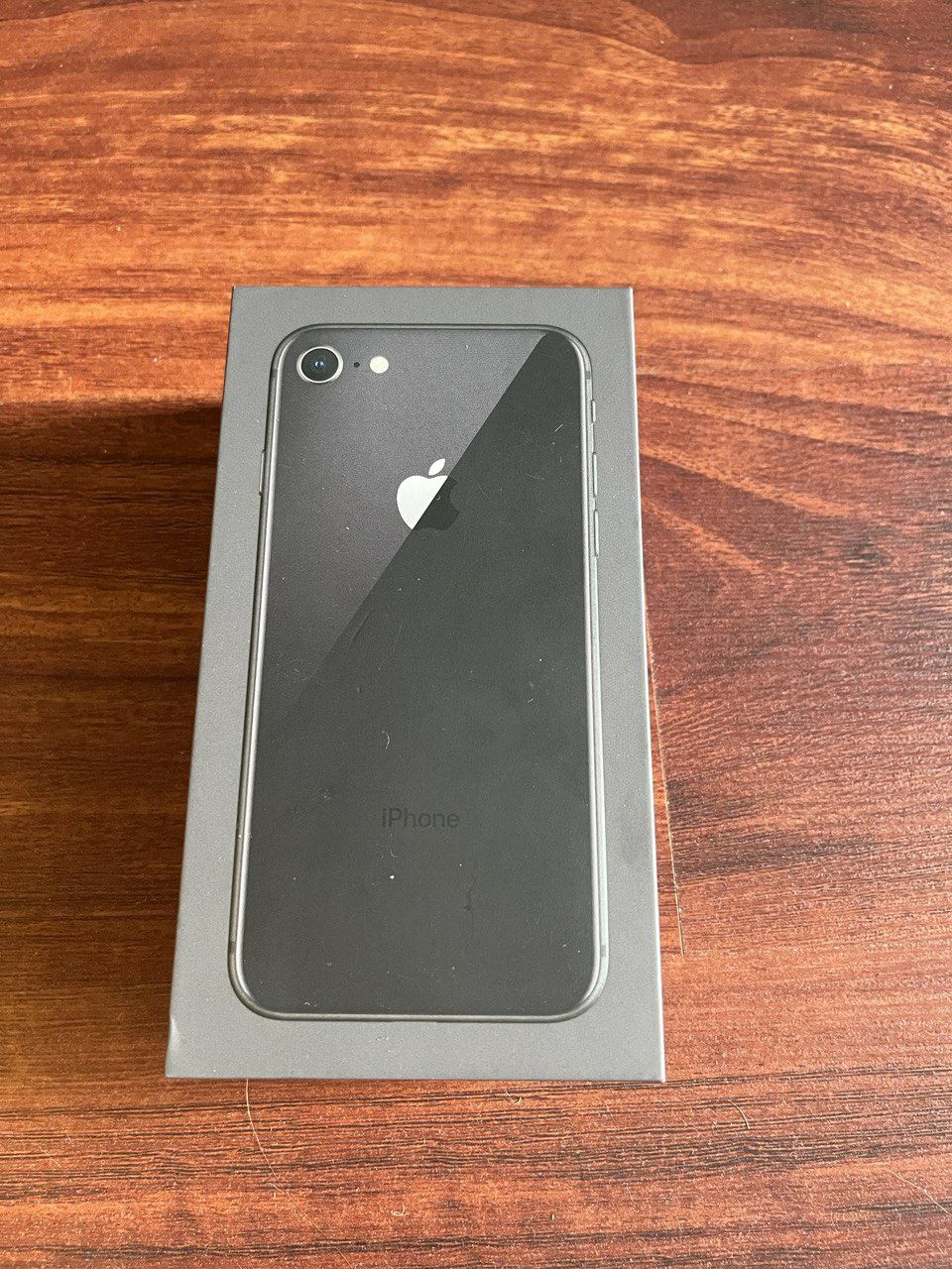 Продаем iPhone 8 в идеальном состоянии