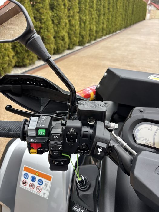 Can am outlander 1000R, 244 km !!! 18500€