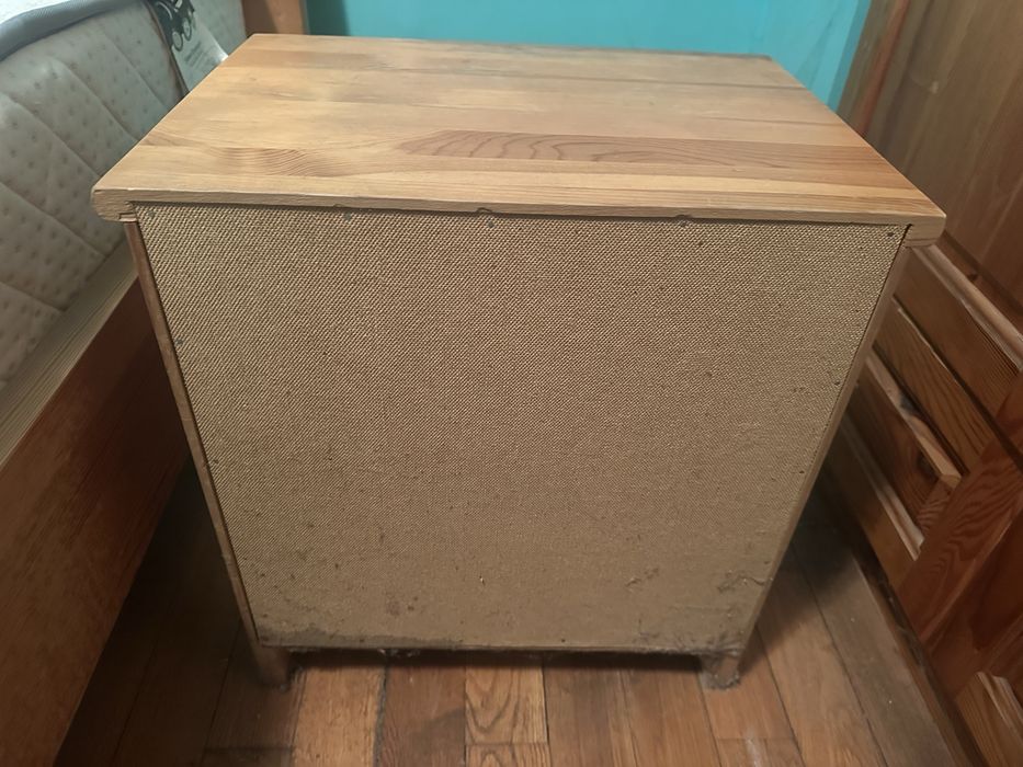 Легло с матрак и нощни шкафчета