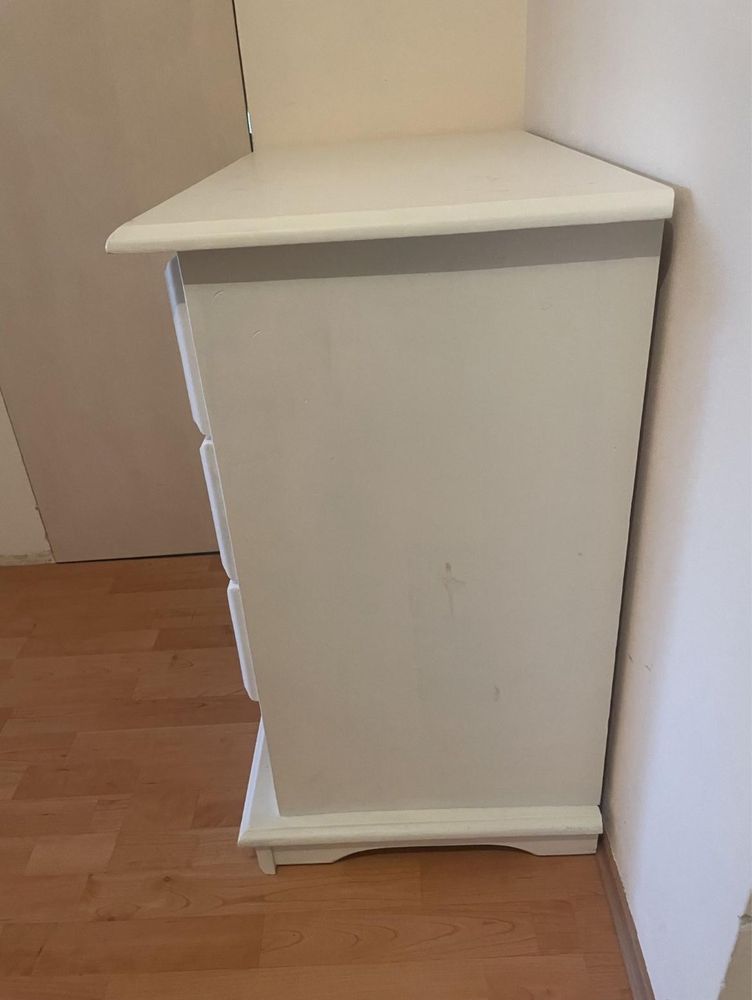 Comodă cu sertare
