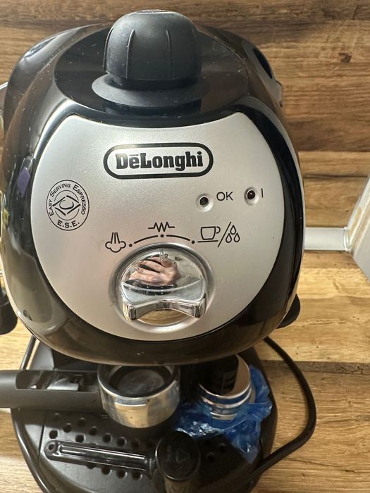 ЕСПРЕСО МАШИНА DeLonghi EC201.CD 15 бара.
