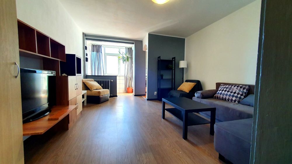 Închiriez garsoniera Craiovei, strada Tineretului