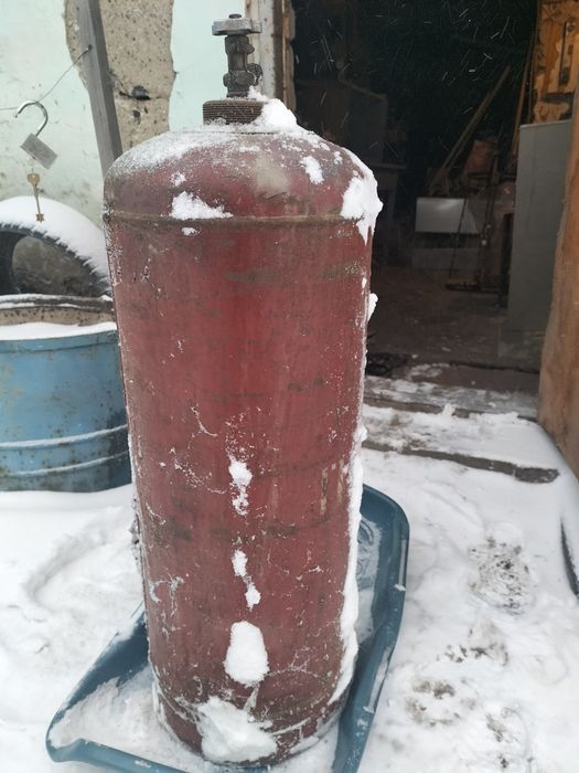 Срочно продам большой газовый баллон