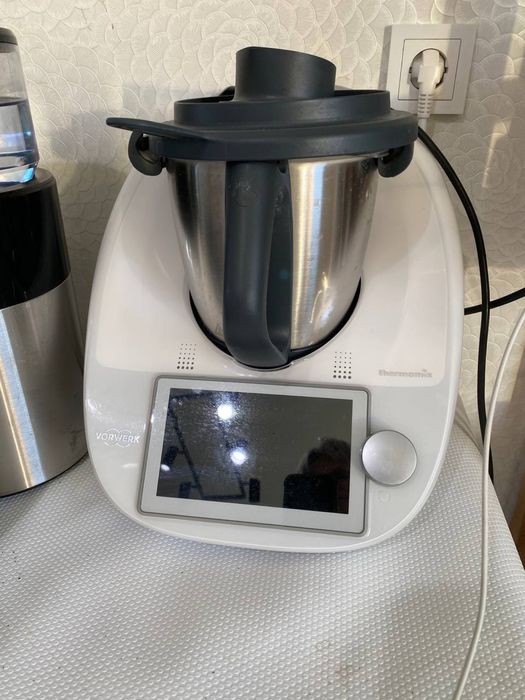 Кухонный комбайн-робот Thermomix