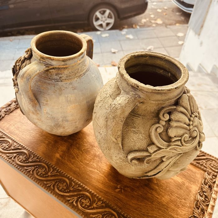 Декоративни керамични вази – женски лица, арт дизайн