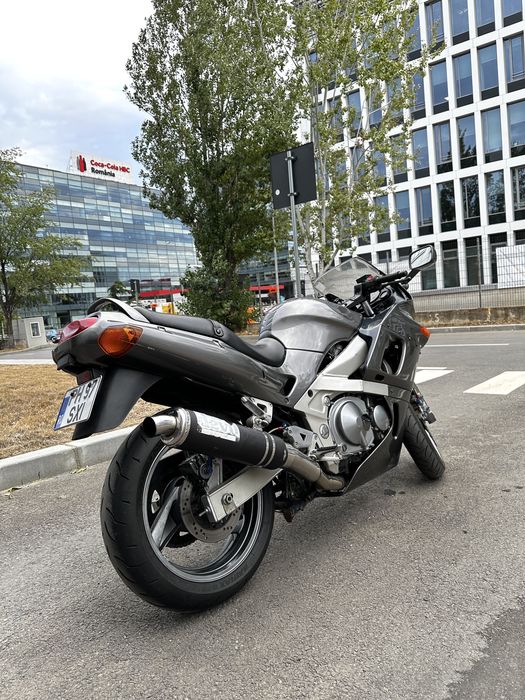 Kawasaki ZZR400 - 9200km