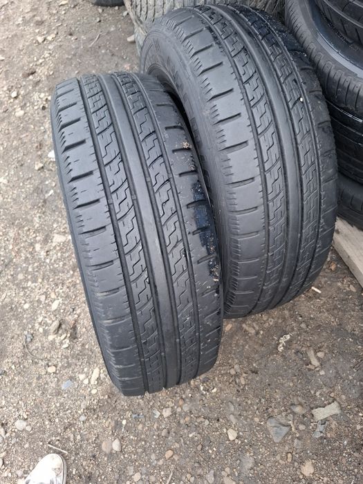 Vand 2 anvelope 235 65 16 C bune dot 2022