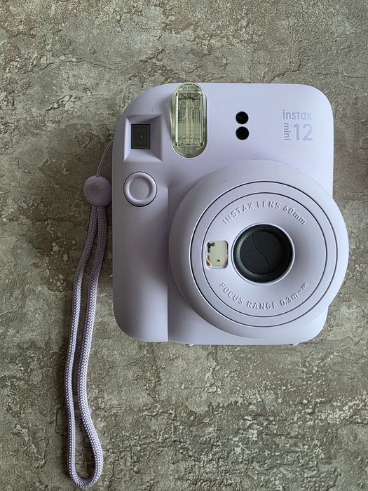 Фотоапарат Instax mini 12