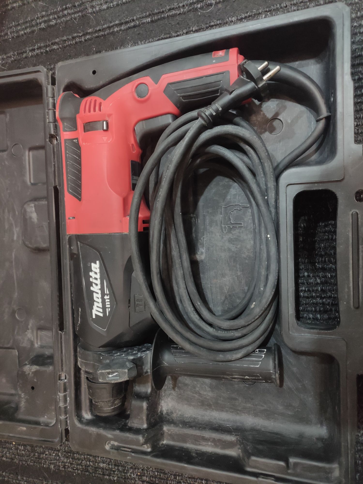 Перфоратор Makita