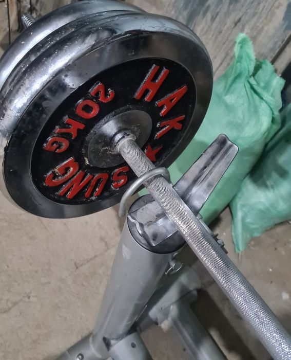 Лежак со штангой