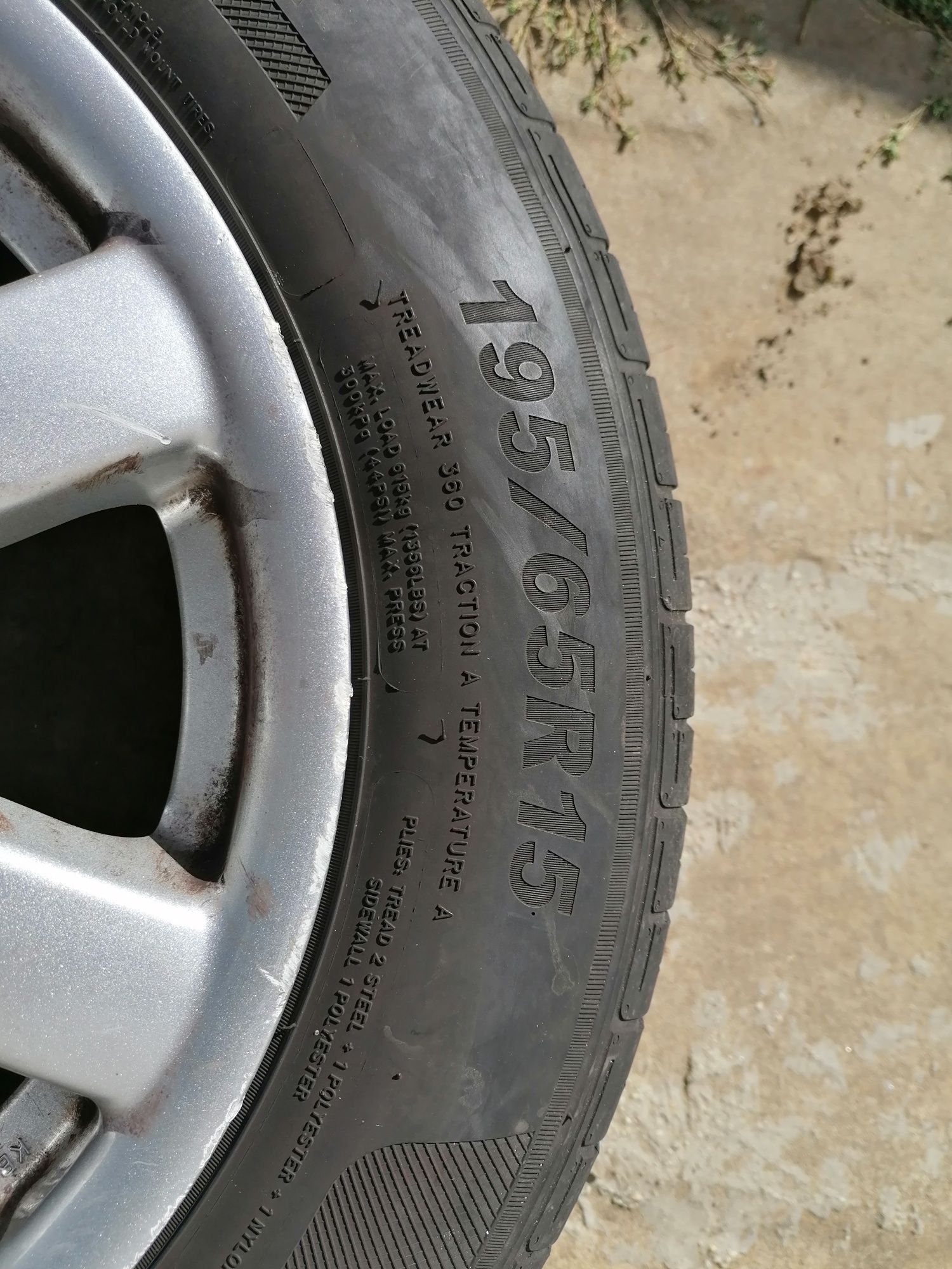 Алуминиеви джанти с летни гуми 15"