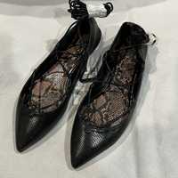 Змийски принт черни Обувки Zara с връзки