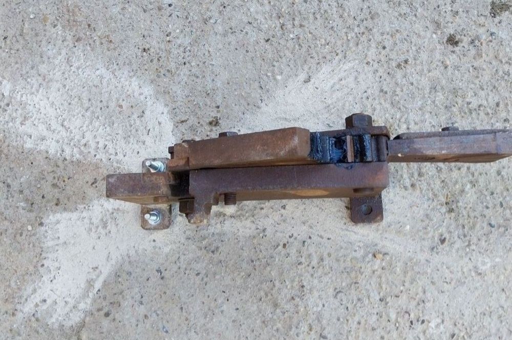 Ghilotina taiat fier