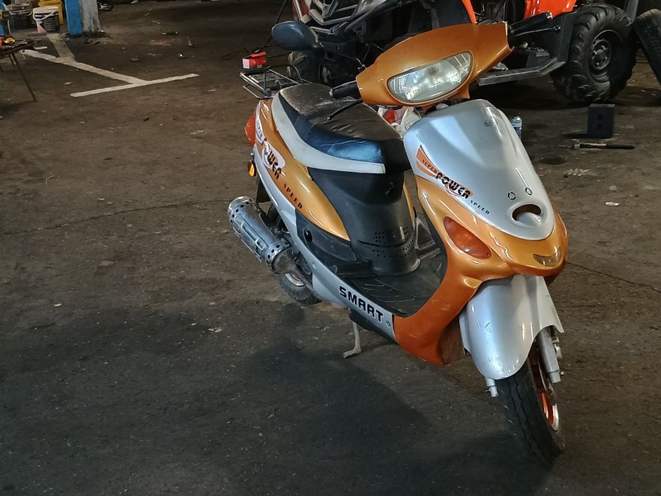 Scuter 50cc Guoben Gb50qt-16