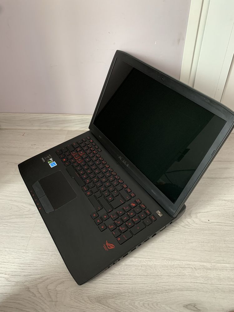 Лаптоп ASUS ROG core i7