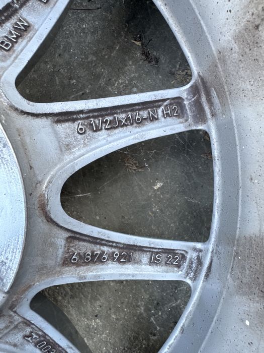Jante originale BMW cu cauciuri de iarna GoodYear 205/60R16