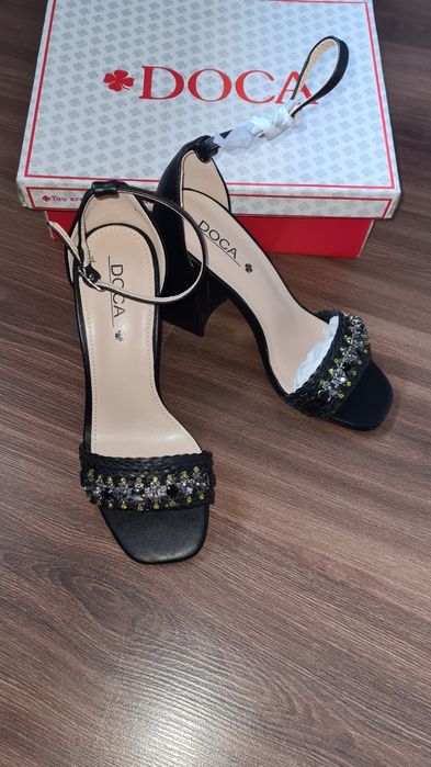 Sandale cu toc elegante mărimea 36 Doca