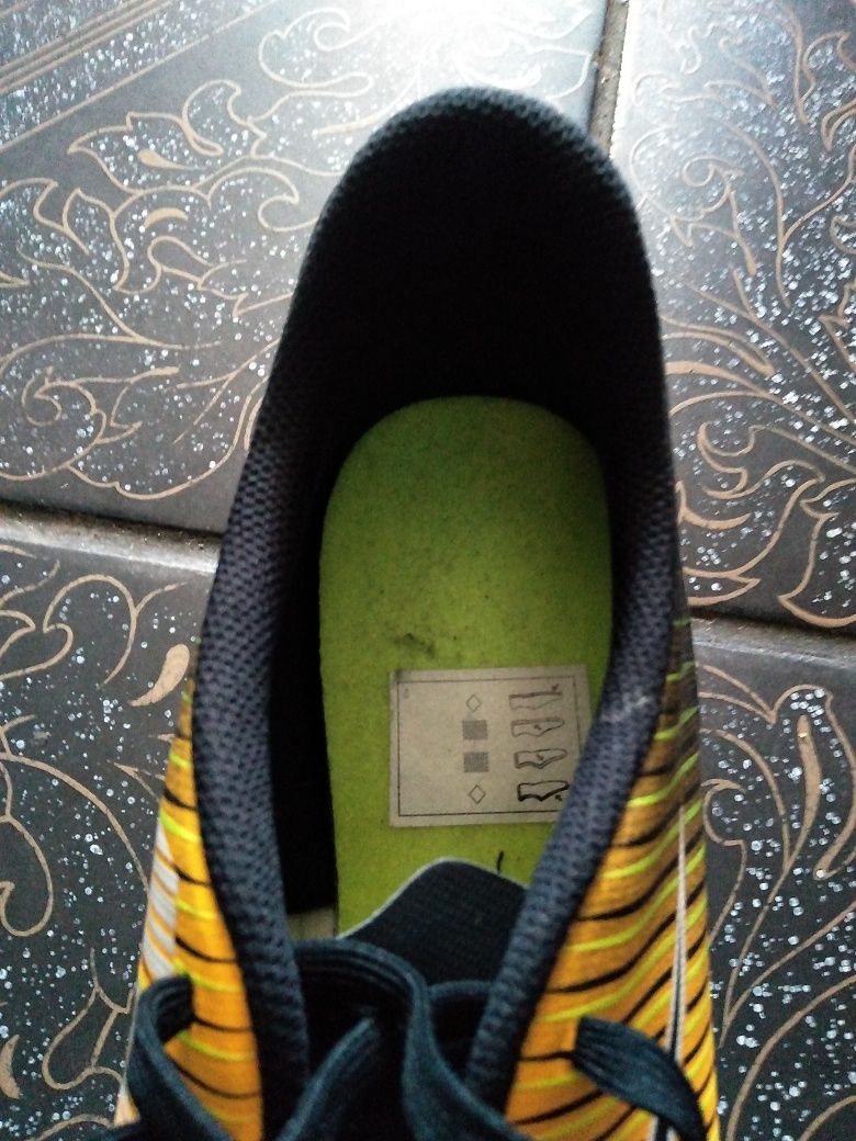 Nike mercurial  ghete de fotbal  masura 46 30cm