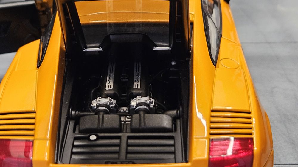 AUTOart Lamborghini Gallardo Superleggera 1:18