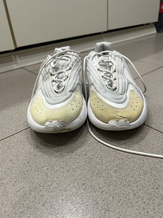 Adidasi de la adidas