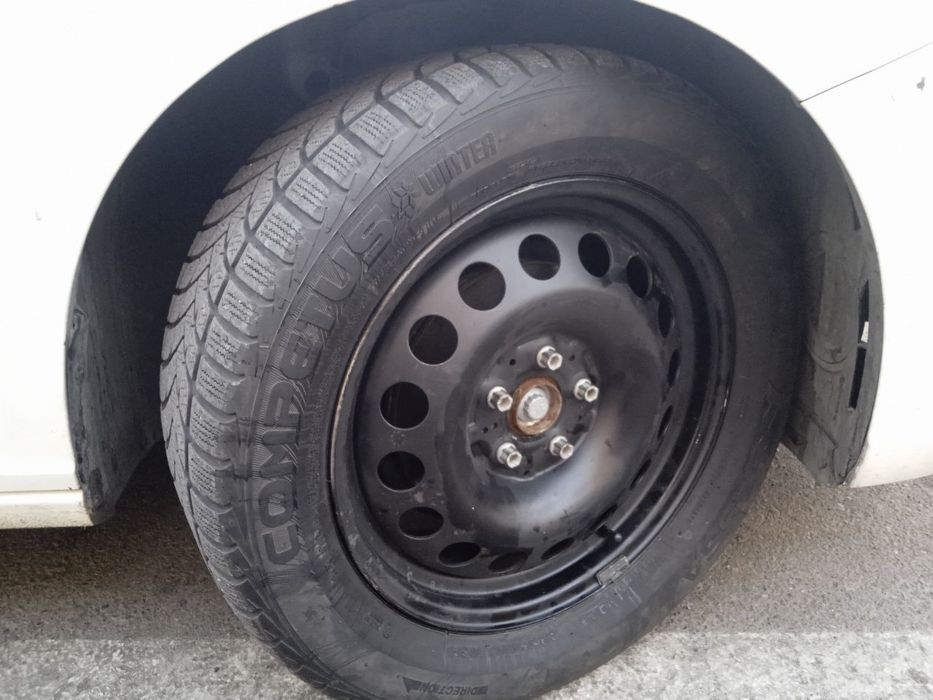 Диски с резиной Lassa competus winter 235/55/17 в хорошем состоянии.