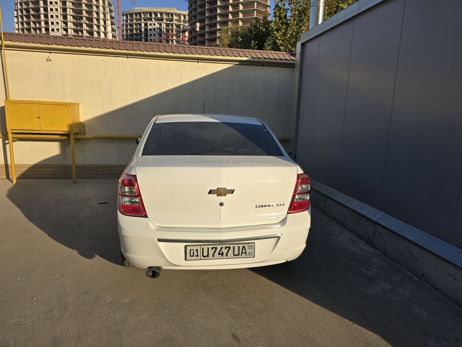 Автомобил кобалт