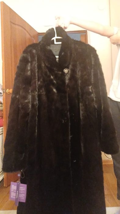 Продам шубу новую
