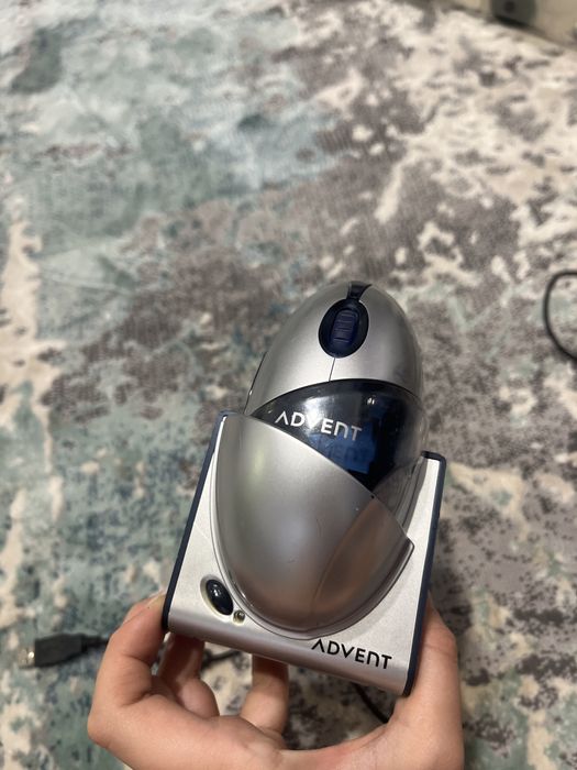 Mouse wireless Advent cu suport