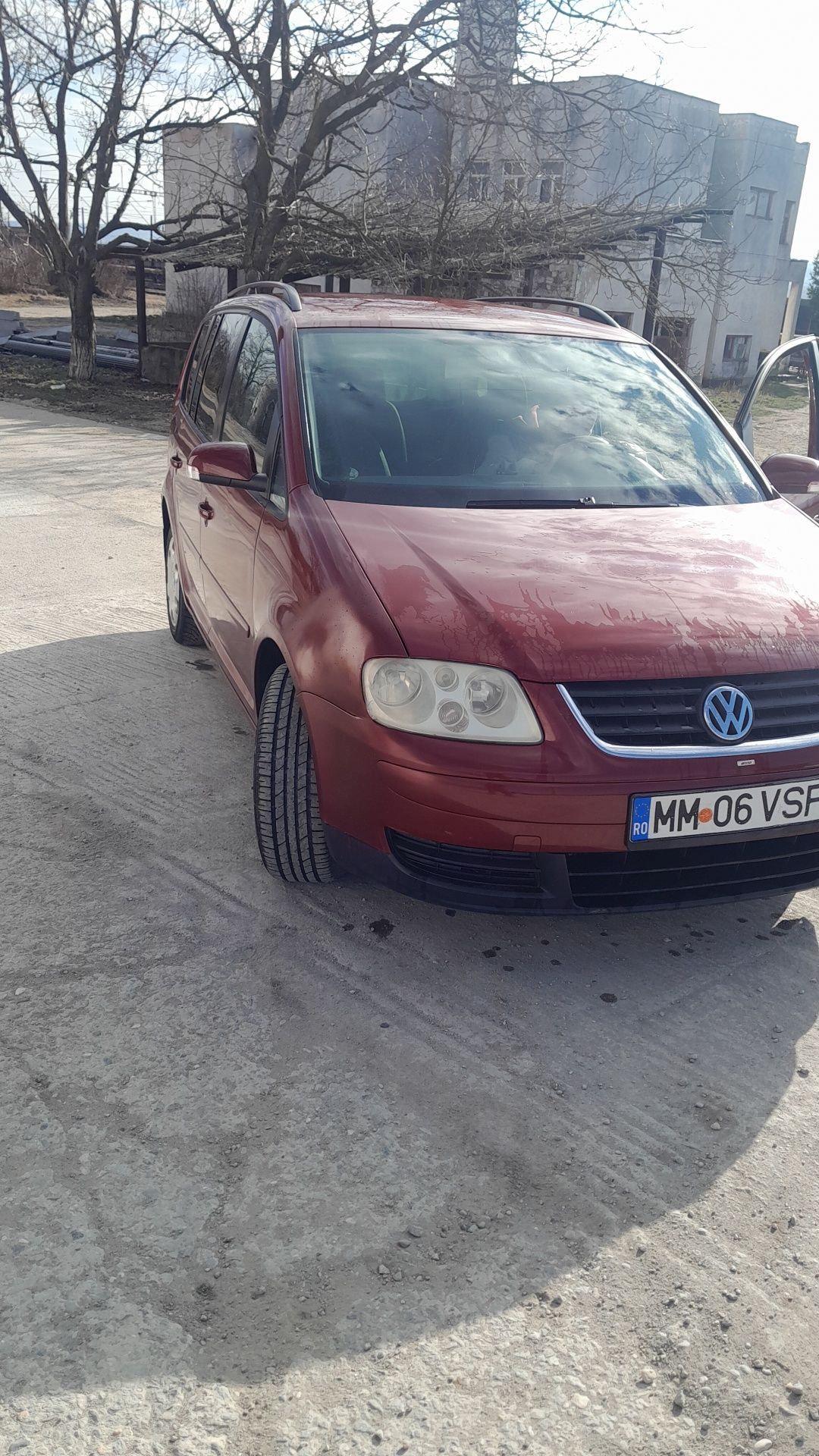 Vand Volkswagen Touran an 2003 motor 1.9 5 locuri