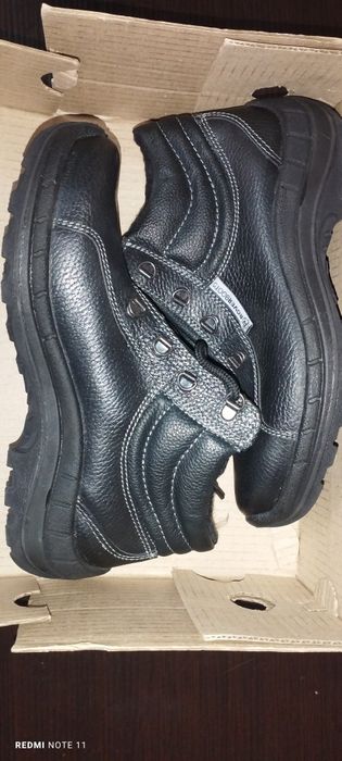 Продается кожаная ботинка