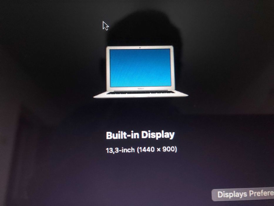 MacBook Air 13,3 '' 2014 i5 1,4 GHz, 4 GB, SSD 128 GB. CA NOU