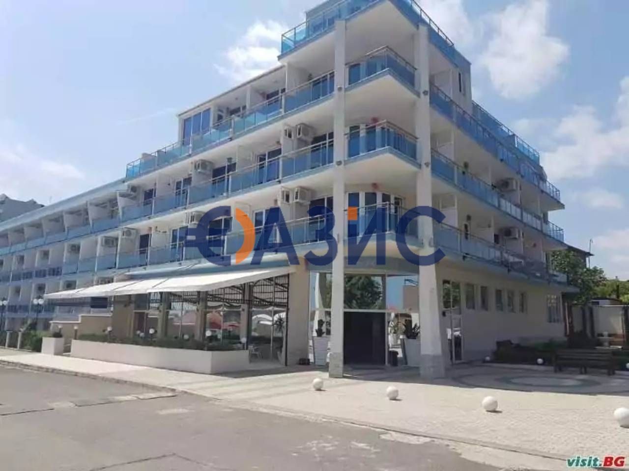 Студио на 5-ти етаж, комплекс Ескада, Ахтопол, България - 97 кв. м.,