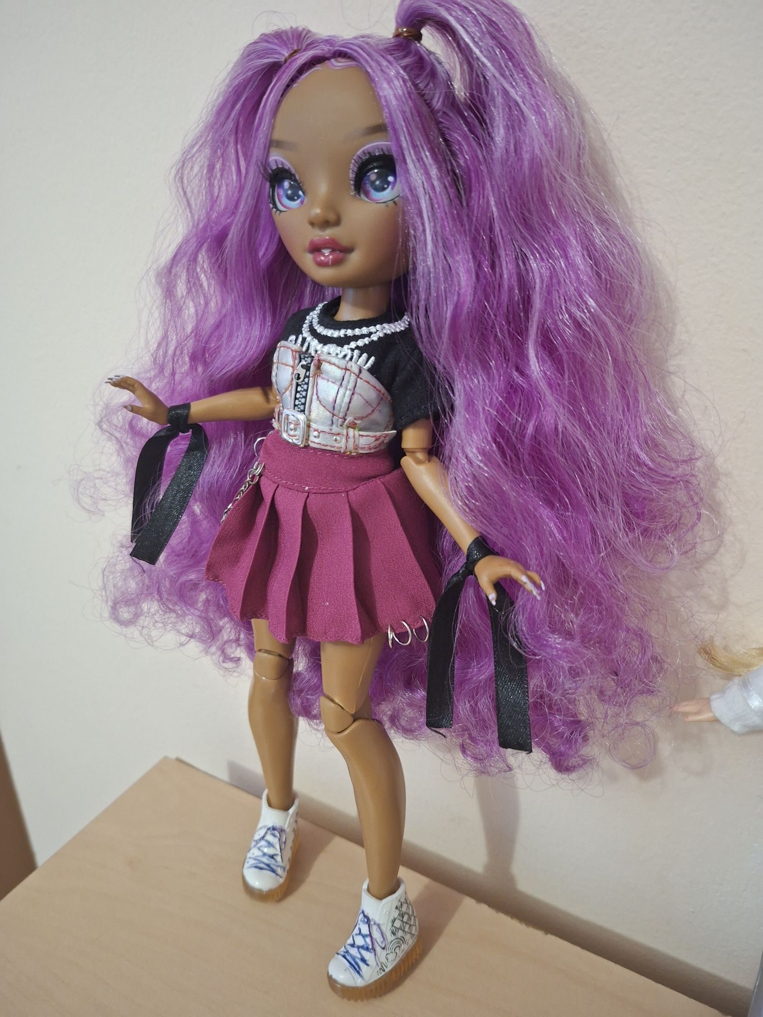 Rainbow high , Bratz , Monster High Кукли