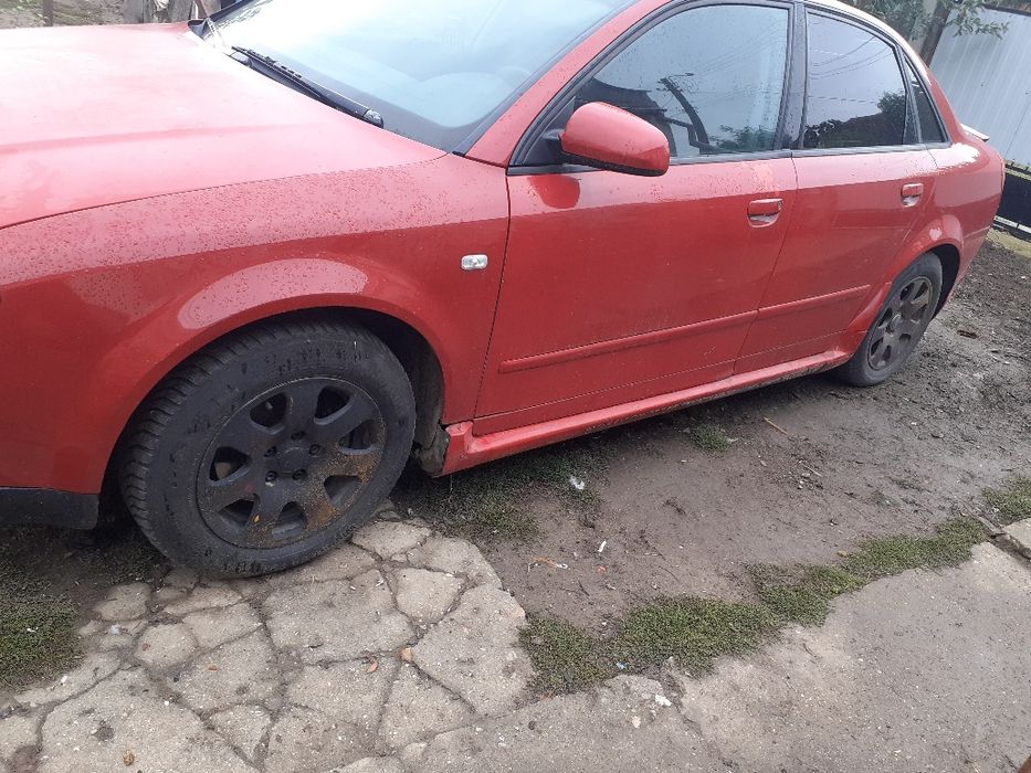 Vând Audi a 4 2 litri benzina