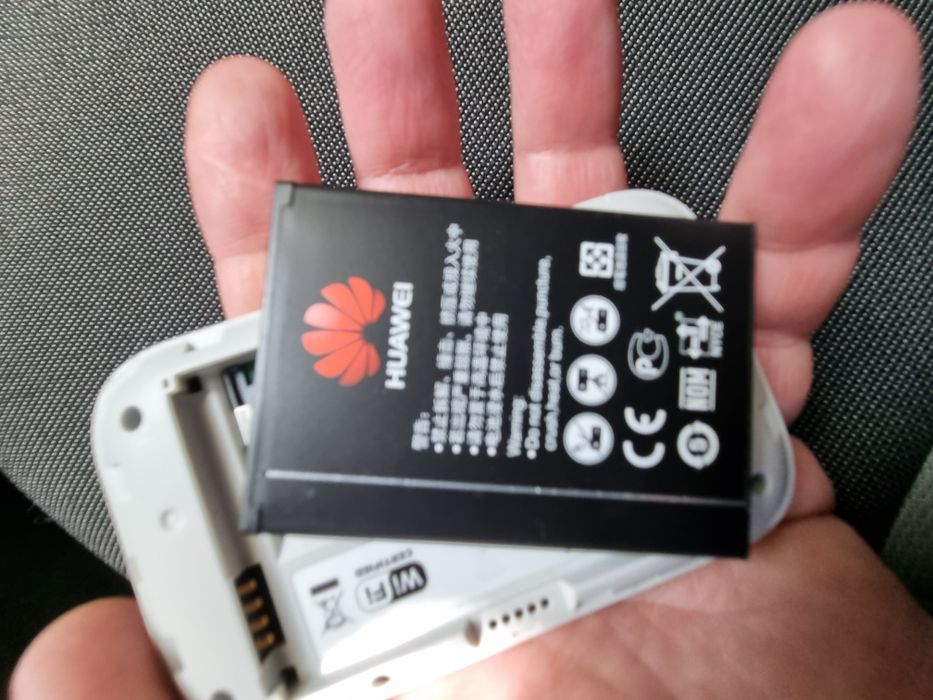 Vând Hotspot modem mobil 4G Huawei