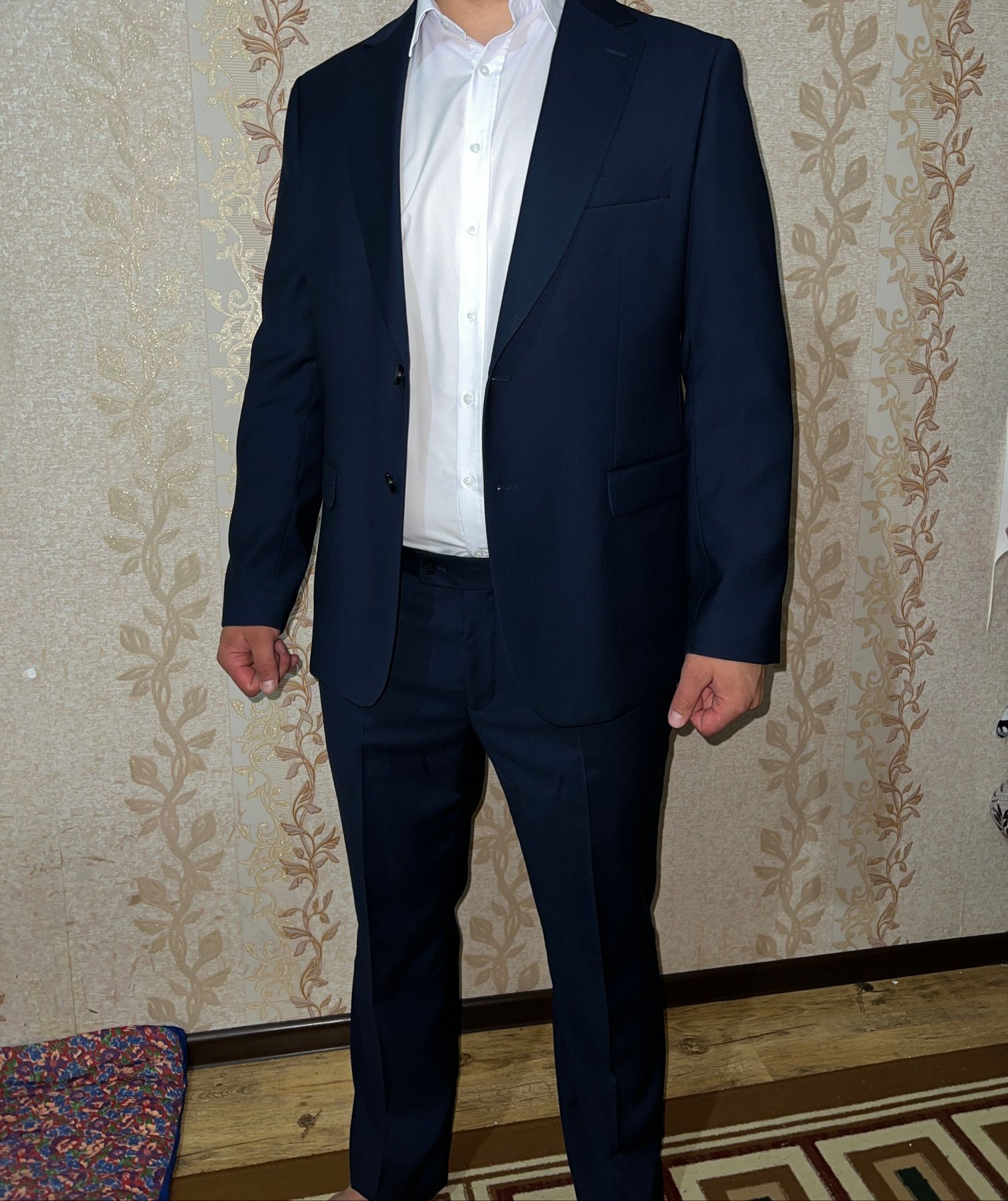 Kostyum shim erkaklar uchun