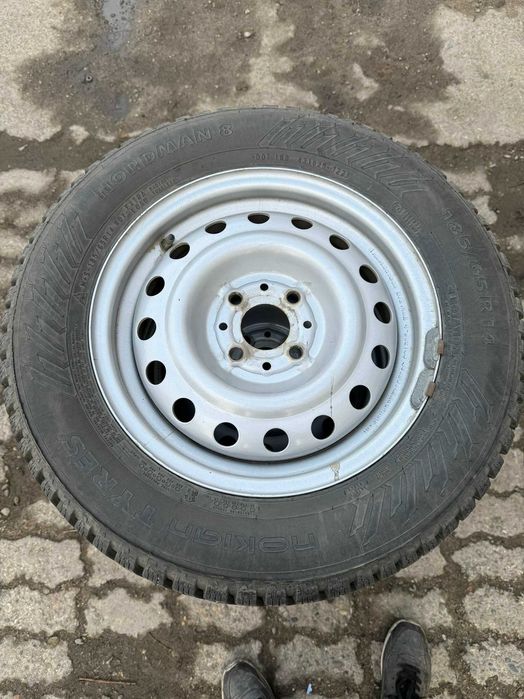Диски R14 (4*98) с зимними шинами Nokian r14