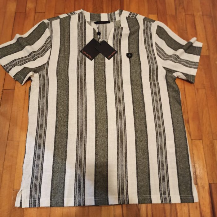 Tricou nou eticheta