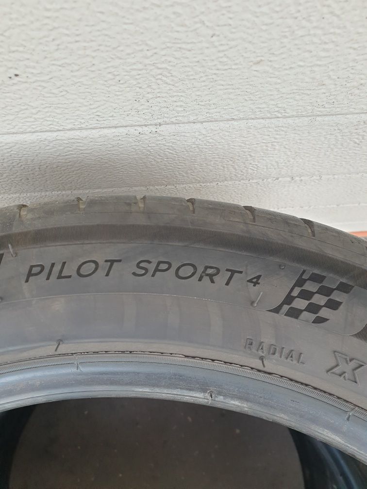 Летни гуми 2 броя MICHELIN PilotSport4 245 45 R17 дот 0217