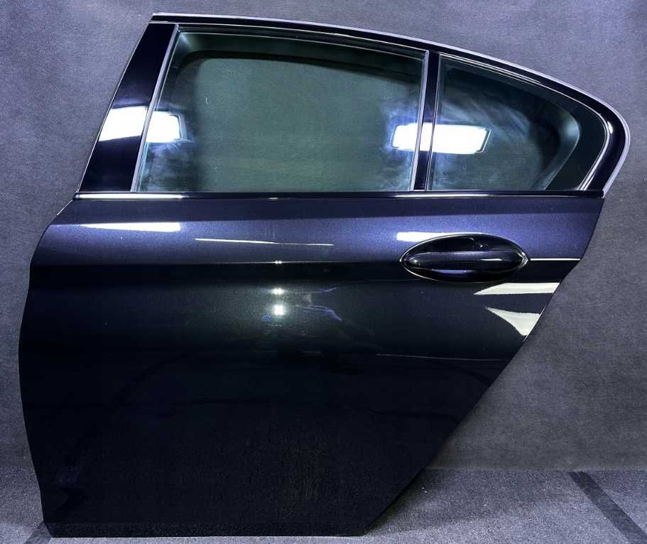 Оборудвана Задна Лява Врата BMW G30 G31 F90 БМВ Г30 Г31 Ф90