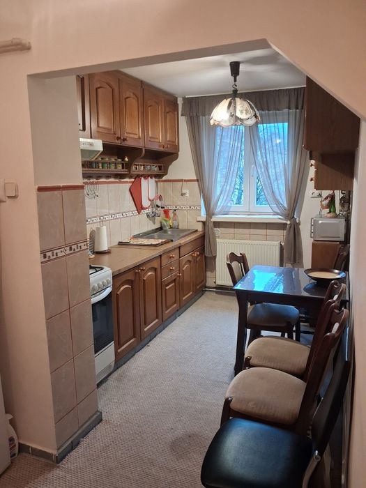 Închiriez apartament 2 camere